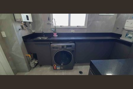 Apartamento à venda com 92m², 2 quartos e 1 vagaÁrea de Serviço