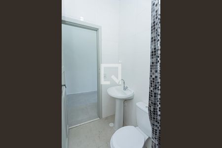 Casa à venda com 273m², 5 quartos e 4 vagasBanheiro casa 2