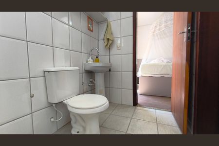 Casa à venda com 425m², 2 quartos e 8 vagasBanheiro da Suíte