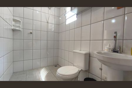 Casa à venda com 425m², 2 quartos e 8 vagasBanheiro da Suíte
