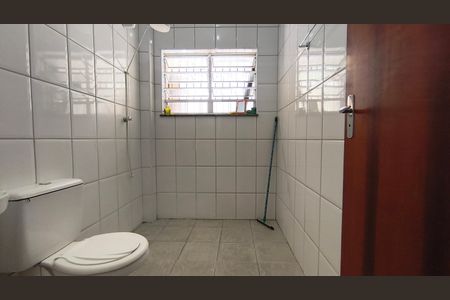 Casa à venda com 425m², 2 quartos e 8 vagasBanheiro