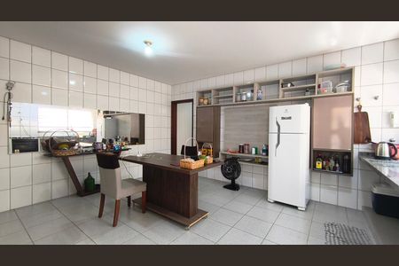 Casa à venda com 425m², 2 quartos e 8 vagasCozinha