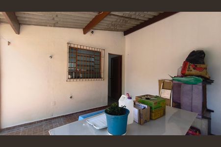 Casa à venda com 425m², 2 quartos e 8 vagasQuintal