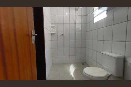 Casa à venda com 425m², 2 quartos e 8 vagasBanheiro da Suíte