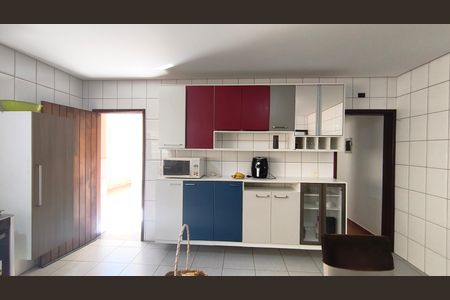 Casa à venda com 425m², 2 quartos e 8 vagasCozinha