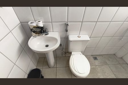 Casa à venda com 425m², 2 quartos e 8 vagasBanheiro