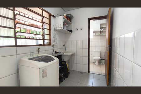 Casa à venda com 425m², 2 quartos e 8 vagasÁrea de Serviço