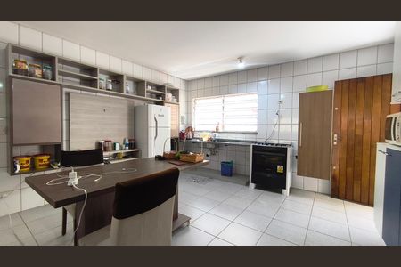 Casa à venda com 425m², 2 quartos e 8 vagasCozinha