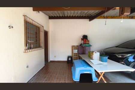 Casa à venda com 425m², 2 quartos e 8 vagasQuintal