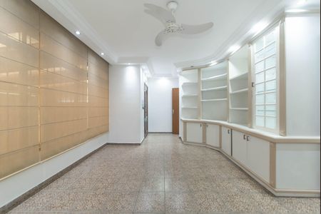 Casa para alugar com 150m², 3 quartos e 2 vagasSala