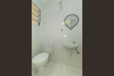 Casa para alugar com 150m², 3 quartos e 2 vagasBanheiro de Serviço