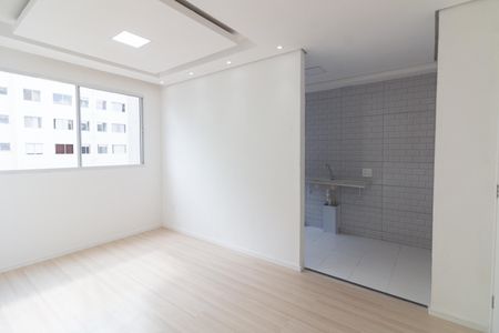 Sala de apartamento para alugar com 3 quartos, 42m² em Jardim Gilda Maria, São Paulo