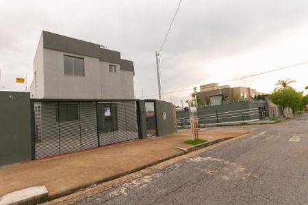 Casa à venda com 163m², 3 quartos e 2 vagas