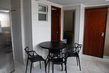 Apartamento para alugar com 150m², 4 quartos e 2 vagasCozinha e Área de Serviço