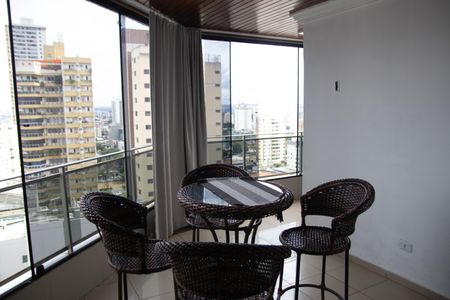 Apartamento para alugar com 150m², 4 quartos e 2 vagasVaranda
