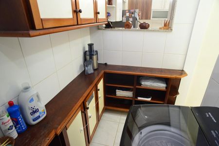 Casa de condomínio à venda com 220m², 5 quartos e 2 vagas Casa de condomínio à venda com 220m², 5 quartos e 2 vagasÁrea de Serviço