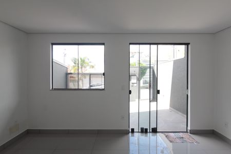Casa à venda com 152m², 3 quartos e 1 vagaSala