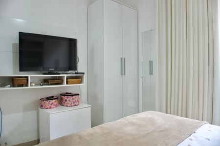 Casa à venda com 2 quartos, 351m² em Santa Tereza, Belo Horizonte