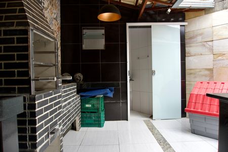 Casa à venda com 351m², 2 quartos e 1 vaga