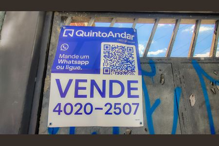 Casa à venda com 250m², 6 quartos e sem vaga Casa à venda com 250m², 6 quartos e sem vagaPlaquinha instalada