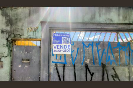 Casa à venda com 250m², 6 quartos e sem vaga Casa à venda com 250m², 6 quartos e sem vagaFachada com Plaquinha instalada