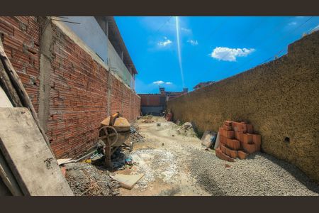 Casa à venda com 250m², 6 quartos e sem vaga Casa à venda com 250m², 6 quartos e sem vagaÁrea externa