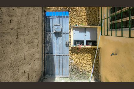 Casa à venda com 250m², 6 quartos e sem vaga Casa à venda com 250m², 6 quartos e sem vagaEntrada