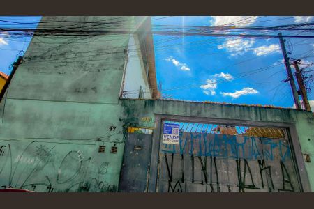 Casa à venda com 250m², 6 quartos e sem vaga Casa à venda com 250m², 6 quartos e sem vagaFachada com Plaquinha instalada