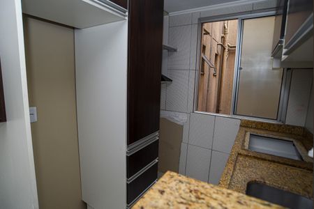 Cozinha de apartamento para alugar com 2 quartos, 38m² em Lomba do Pinheiro, Viamão
