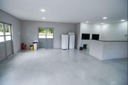Apartamento para alugar com 38m², 2 quartos e 1 vagaÁrea comum - Salão de festas