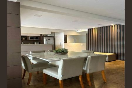 Casa à venda com 3 quartos, 240m² em Bosque da Saúde, São Paulo