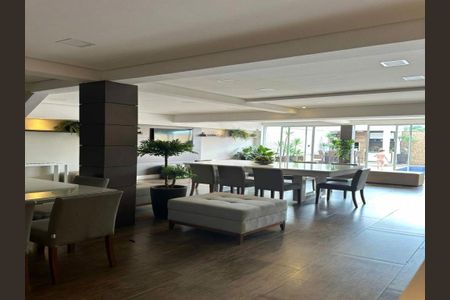 Casa à venda com 3 quartos, 240m² em Bosque da Saúde, São Paulo