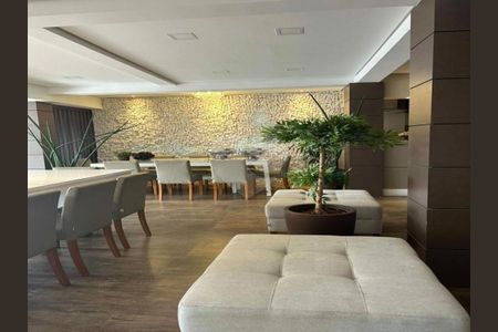 Casa à venda com 3 quartos, 240m² em Bosque da Saúde, São Paulo