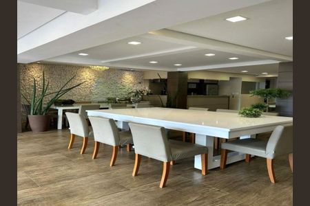 Casa à venda com 3 quartos, 240m² em Bosque da Saúde, São Paulo