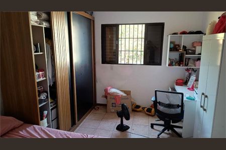 Casa à venda com 4 quartos, 140m² em Vila Londrina, São Paulo