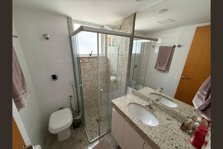 Banheiro de apartamento à venda com 3 quartos, 86m² em Prado, Belo Horizonte