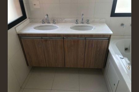 Apartamento à venda com 250m², 4 quartos e 4 vagas