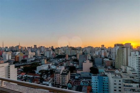 Apartamento à venda com 61m², 1 quarto e 1 vaga
