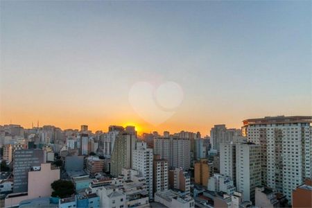 Apartamento à venda com 61m², 1 quarto e 1 vaga