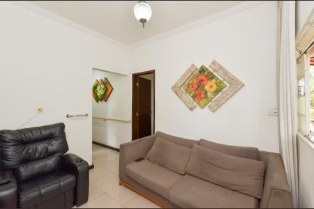 Casa à venda com 433m², 3 quartos e sem vaga Casa à venda com 433m², 3 quartos e sem vagaSala de Estar