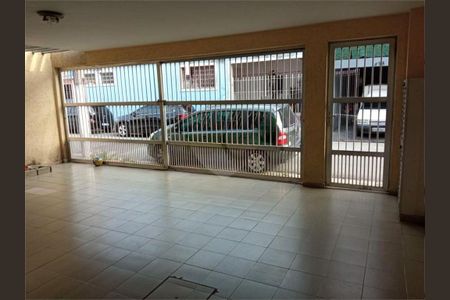 Casa à venda com 200m², 3 quartos e 3 vagas