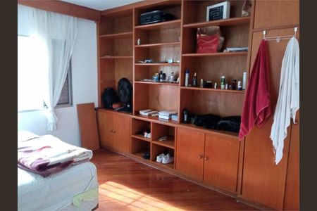 Casa à venda com 200m², 3 quartos e 3 vagas