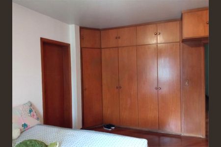 Casa à venda com 200m², 3 quartos e 3 vagas