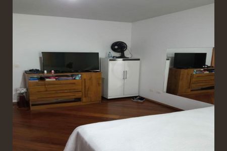 Casa à venda com 200m², 3 quartos e 3 vagas