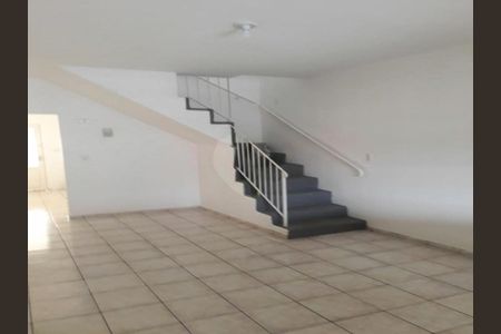 Casa à venda com 109m², 2 quartos e 2 vagas