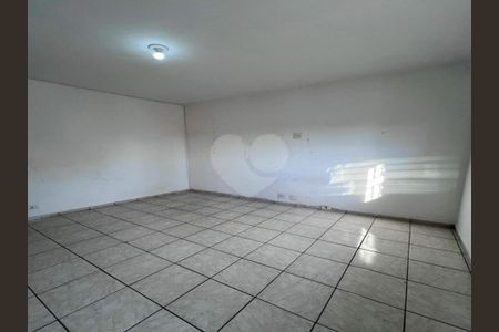 Casa à venda com 109m², 2 quartos e 2 vagas