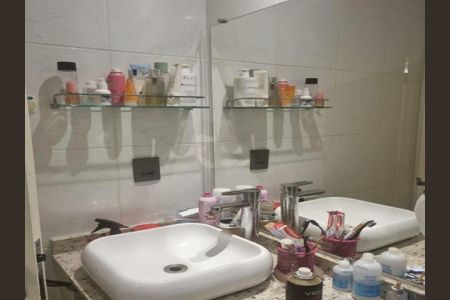 Casa à venda com 3 quartos, 300m² em Vila Ré, São Paulo