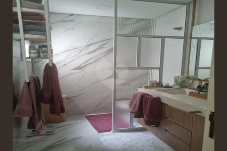 Casa à venda com 300m², 3 quartos e 4 vagas
