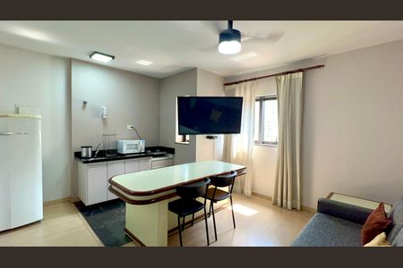 Sala de kitnet/studio para alugar com 1 quarto, 37m² em Jardim Paulista, São Paulo