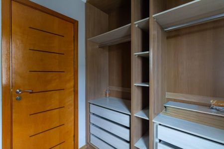 Apartamento para alugar com 57m², 3 quartos e sem vaga